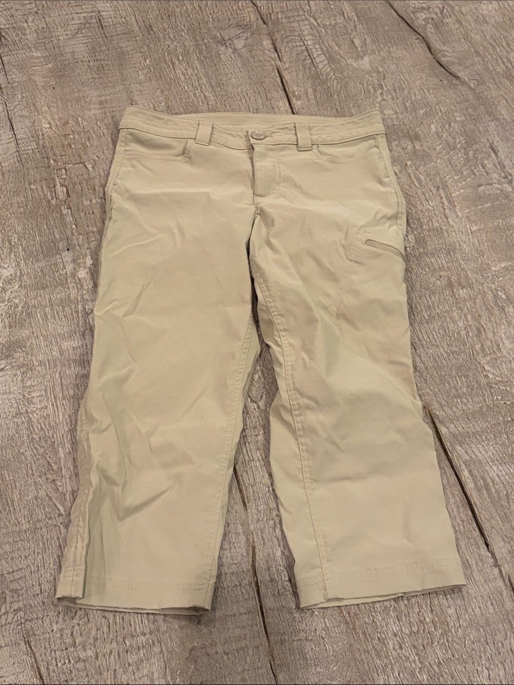 Eddie Bauer Beige Cropped Stretch Jeans